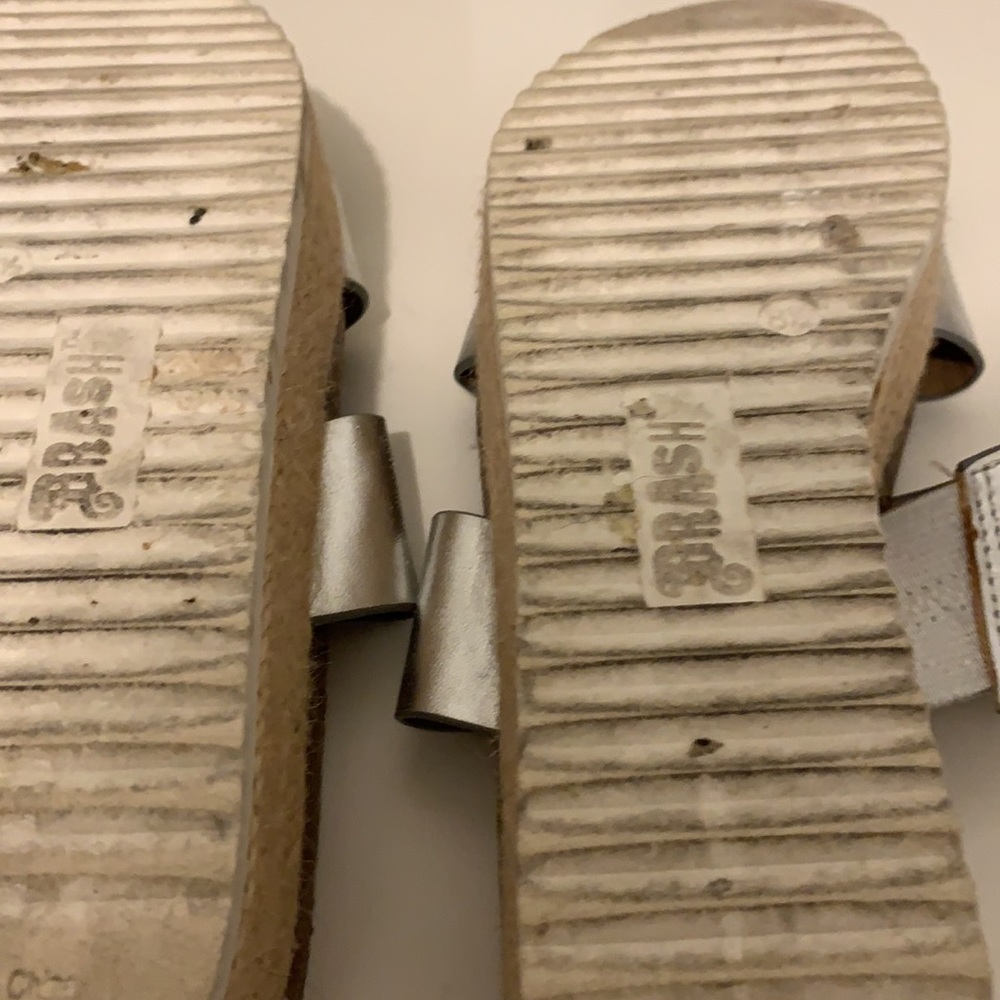 Sandal - Picture 4 of 6